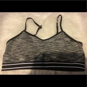 NWOT BLACK AND GREY SPORTS BRA​​​